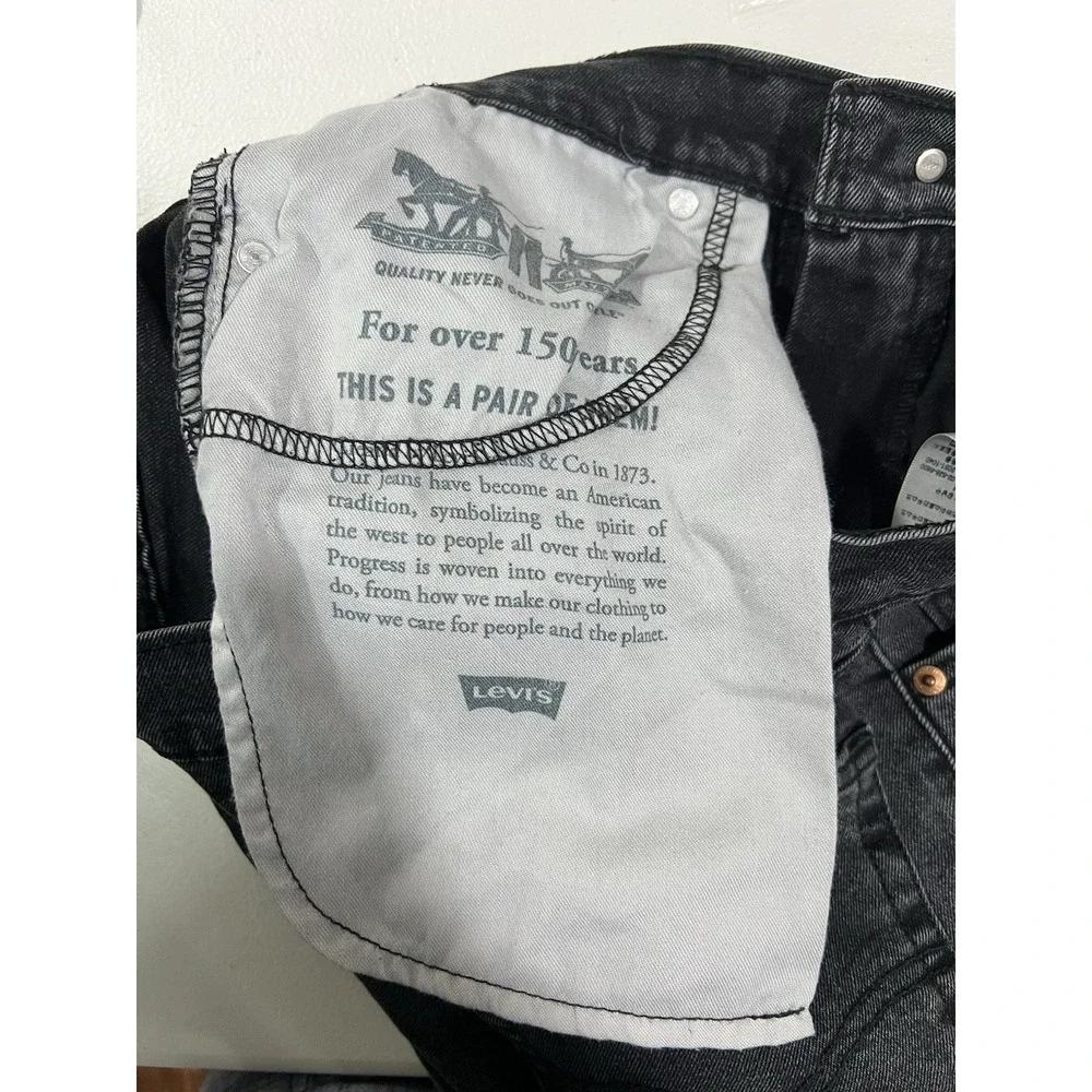 Levis levi mens